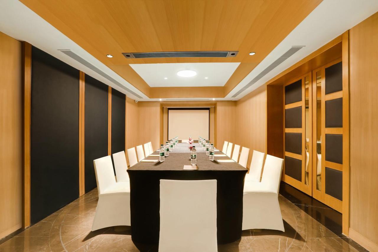 Lemon Tree Viman Nagar 4*