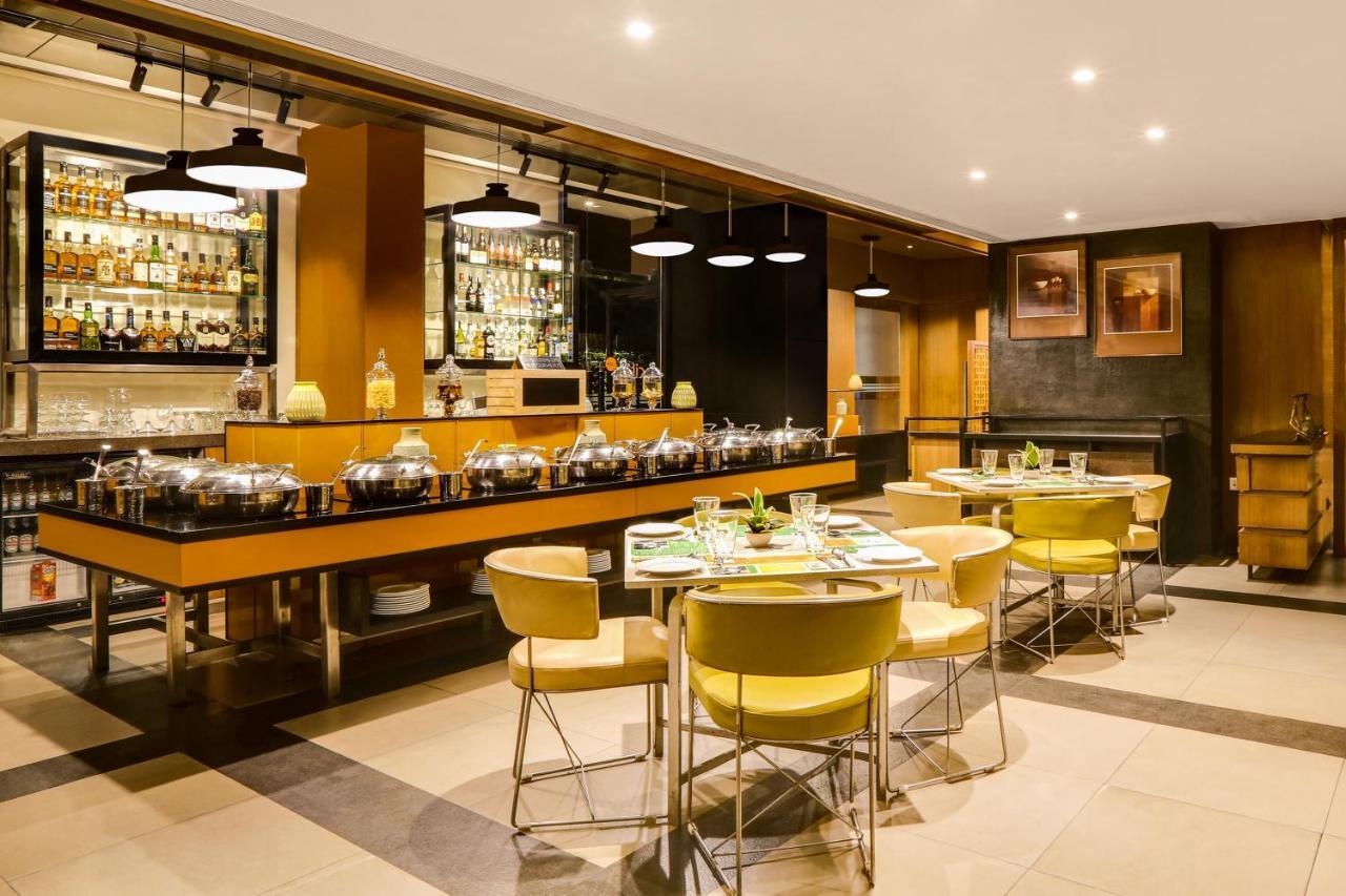 Lemon Tree Viman Nagar Hotel 4*