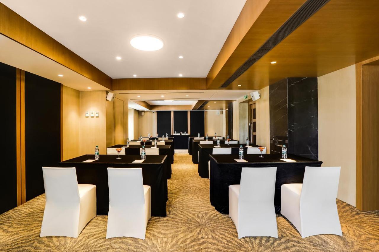 Lemon Tree Viman Nagar Hotel Pune